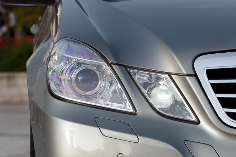  Mercedes-Benz E300 Hybrid Saloon 2012 года  (фото 40 из 58)